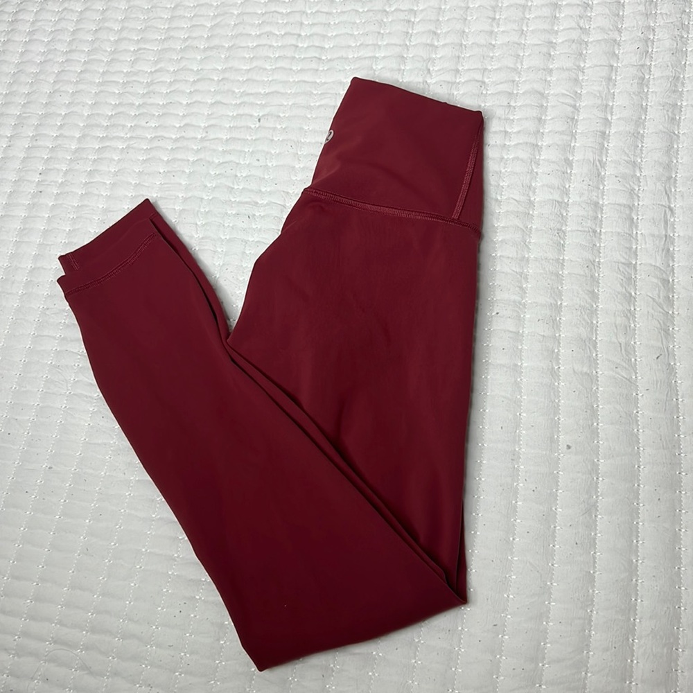 LuLulemon Cropped light maroon leggings